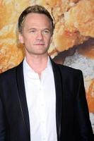 Los angeles - 19 mars - neil patrick harris arrive à la première réunion américaine au théâtre chinois graumans le 19 mars 2012 à los angeles, ca photo