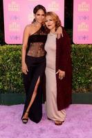 los angeles - 6 mai halle berry, jessica mendoza au vh1 s 2nd annual dear mama an event to honor moms on the huntington library le 6 mai 2017 à pasadena, ca photo