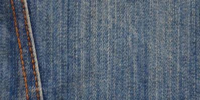 texture détaillée du tissu denim foncé photo