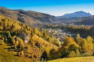 paysage de campagne dans un village roumain photo