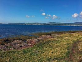 une vue sur l'île de man en été photo