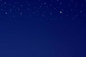 ciel nocturne avec la lune et les étoiles photo