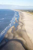 Vue aérienne de la rive de l'île d'Ameland, Pays-Bas