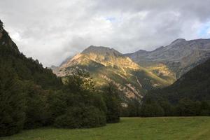 vallée de bujaruelo, montagnes des pyrénées
