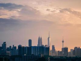 coucher de soleil kuala lumpur photo