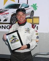 los angeles, 11 avril - brett davern, vainqueur de la pole avec le temps de qualification le plus rapide pour les célébrités lors de la journée de qualification de la course pro celeb 2014 au grand prix de long beach le 11 avril 2014 à long beach, ca photo