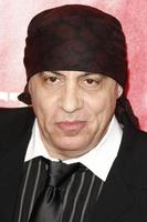 los angeles, 10 février - steven van zandt arrive au gala musicares 2012 en l'honneur de paul mccartney au centre des congrès le 10 février 2012 à los angeles, ca photo