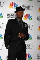 los angeles, 17 février - ne-yo arrive au 43e prix de l'image naacp au shrine auditorium le 17 février 2012 à los angeles, ca photo