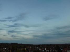 Plus beaux nuages et ciel au-dessus de la ville de Londres Luton en Angleterre Royaume-Uni photo