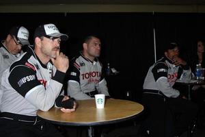 los angeles, 17 mars - eddie cibrian cain velasquez lors de la séance d'entraînement pour la 36e course de célébrités toyota pro qui se tiendra à long beach, ca le 14 avril 2012 à l'hippodrome de willow springs le 17 mars 2012 à willow springs, ca photo