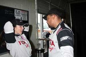 los angeles, 17 mars - kate del castillo hill harper lors de la séance d'entraînement pour la 36e course de célébrités toyota pro qui se tiendra à long beach, ca le 14 avril 2012 à l'hippodrome de willow springs le 17 mars 2012 à willow springs, ca photo