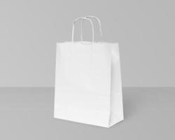 conception de maquette de sac en papier blanc photo