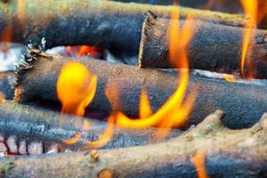 gros plan feu de bois photo