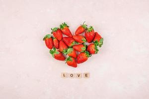 composition de concept romantique avec des fraises photo