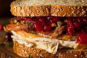 sandwich de Thanksgiving restes faits maison photo