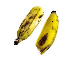 un tas de vieilles bananes nam wah trop mûres qui sont très savoureuses et sucrées photo