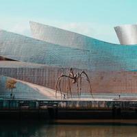 bilbao, bizkaia, espagne, 2022 - architecture musée guggenheim bilbao, destination de voyage photo