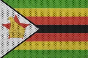 drapeau du zimbabwe imprimé sur un tissu en maille de polyester et nylon sportswear photo