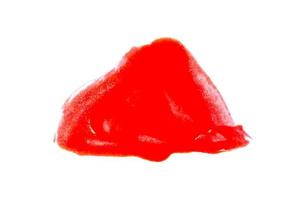 peinture rouge sur fond blanc photo