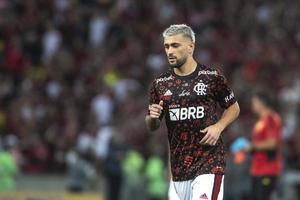 rio, brésil - 19 octobre 2022, joueur de arrascaeta dans le match entre flamengo contre corinthians par le deuxième match du tour final de la coupe brésilienne au stade maracana photo