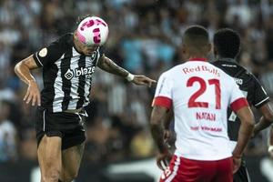 rio de janeiro, brésil, 26 octobre 2022, tiquinho monte en flèche joueur dans le match entre botafogo vs bragantino par 34 rondes de championnat brésilien, une série au stade nilton santos photo