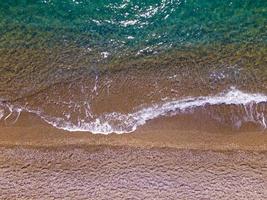 la vue magnifique sur les airs depuis les airs et la plage. fond et paysage photo