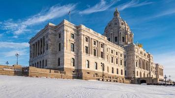 capitole de l'état du minnesota à saint paul en hiver photo