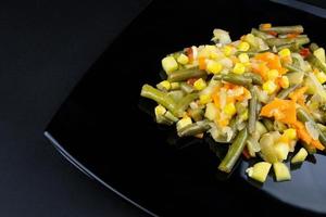 ragoût de légumes sur une assiette photo