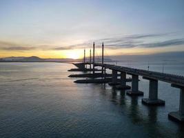 vue aérienne du pont de penang le matin photo