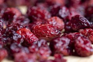 canneberges rouges séchées au sirop de sucre photo