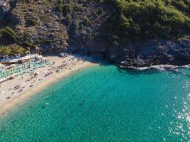 célèbre plage d'alanya cleopatra. photo aérienne de la plage. vacances d'été incroyables
