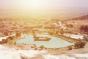 pamukkale est l'une des attractions les plus célèbres de la turquie photo