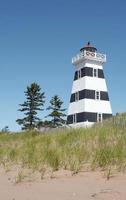 Phare de l'Île-du-Prince-Édouard avec un ciel bleu photo