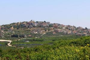 paysage dans une petite ville du nord d'israël. photo