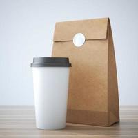 tasse à café et sac en papier photo
