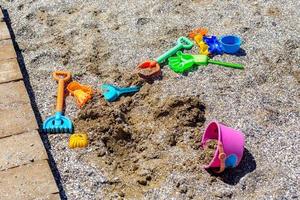 heure d'été sur la plage et les jouets. vacances photo