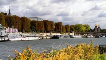 à paris ou à la campagne photo