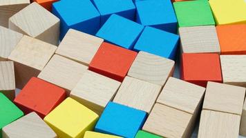 blocs de construction en bois cubes de construction en bois photo