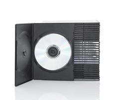 Boîtes dvd avec disque sur fond blanc photo