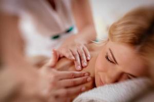 massage des épaules vue photo