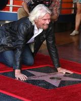 Los angeles - oct 16 - sir richard branson à la cérémonie des étoiles de sir richard branson sur le hollywood walk of fame le 16 octobre 2018 à los angeles, ca photo