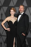 los angeles - 11 nov - tanya lapointe, denis villeneuve au 9e prix annuel des gouverneurs ampas au dolby ballroom le 11 novembre 2017 à los angeles, ca photo