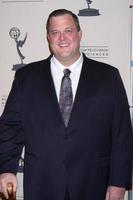 los angeles, oct 7 - billy gardell lors d'une soirée avec james burrows à l'académie des arts et des sciences de la télévision le 7 octobre 2013 à north hollywood, ca photo