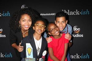 los angeles, 17 février - yara shahidi, miles brown, marcus scribner, marsai martin à l'événement black-ish atas au silver screen theatre du pacific design center le 17 avril 2015 à los angeles, ca photo