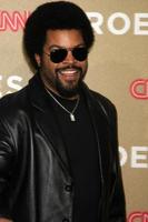 Los angeles, déc 11 - ice cube arrive au cnn heroes awards 2011 au shrine auditorium le 11 décembre 2011 à los angeles, ca photo