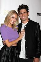 los angeles, 17 avril - melissa ordway, justin gaston à la soirée de sortie de l'album de drake bell pour prêt, ensemble, rendez-vous à la mixologie le 17 avril 2014 à los angeles, ca photo