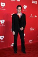 los angeles, 10 février - steve vai arrive au gala musicares 2012 en l'honneur de paul mccartney au centre des congrès le 10 février 2012 à los angeles, ca photo