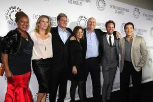 los angeles, oct 16 - shield cast, cch pounder, catherine dent, kenny johnson, cathy ryan, shawn ryan, walton goggins, benito martinez au gala 2013 paley center for media Benefit au fox studios lot le 16 octobre 2013 à century city , Californie photo