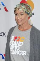 Los angeles, 9 septembre - shannen doherty à la 5e biennale debout contre le cancer à la salle de concert walt disney le 9 septembre 2016 à los angeles, ca photo