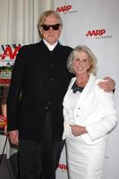 Los angeles, 1er août - t bone burnett, callie khouri au déjeuner de l'aarp iho jeff bridges au spago le 1er août 2014 à beverly hills, ca photo